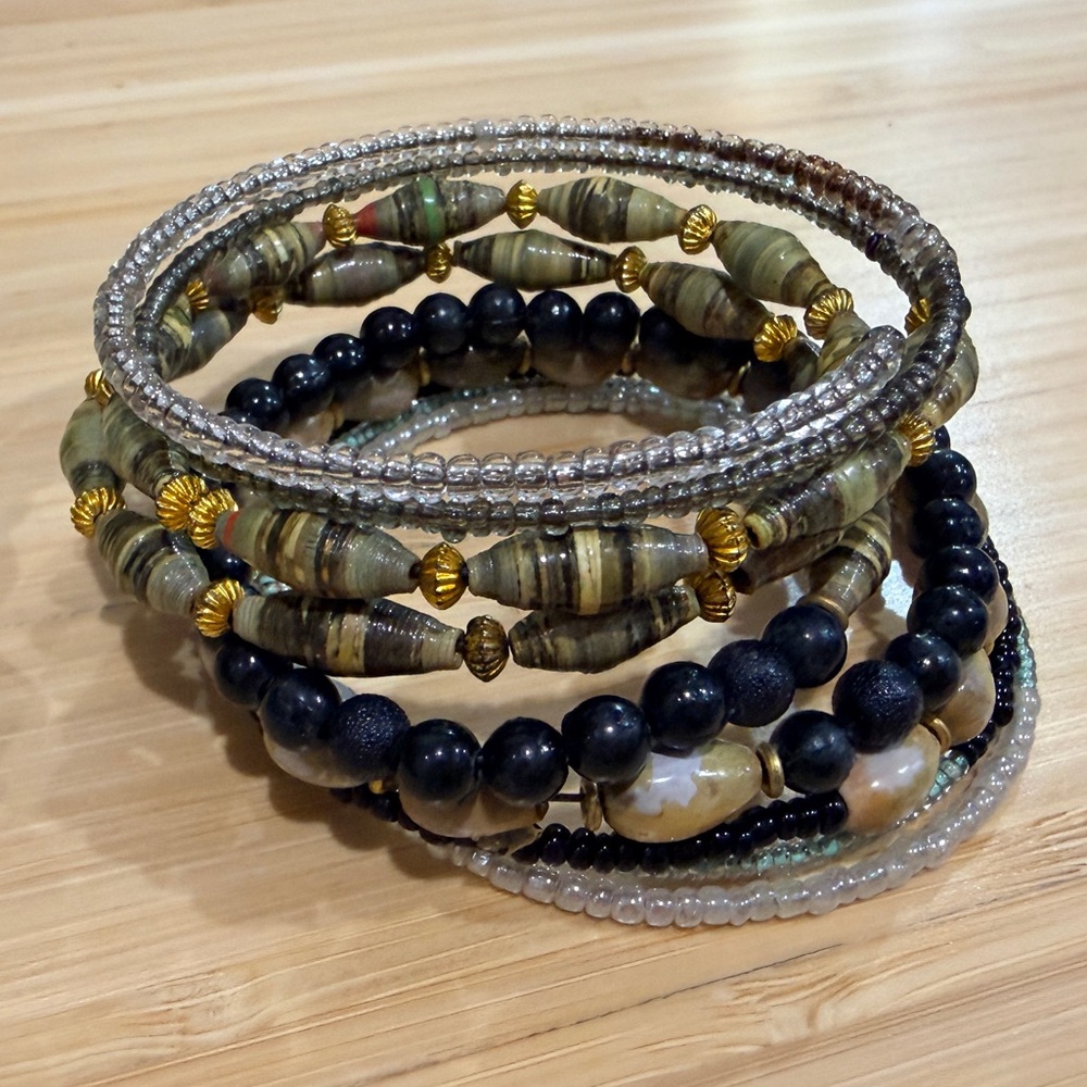 Oversized Memory Wire Wrap Multi-Beaded Bracelet - image 5